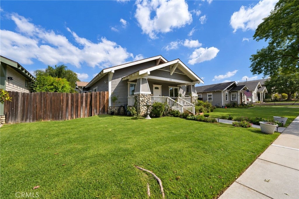 435 W 2nd