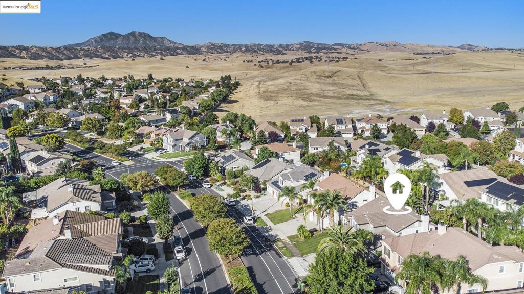 SHADOW LAKES - Residential