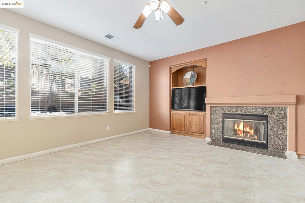 SHADOW LAKES - Residential