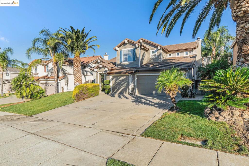 SHADOW LAKES - Residential