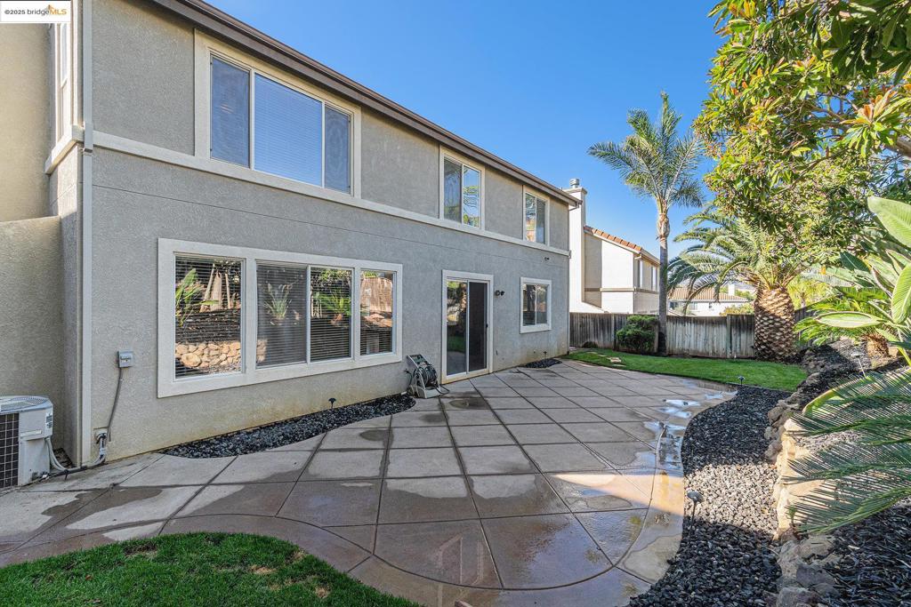 SHADOW LAKES - Residential