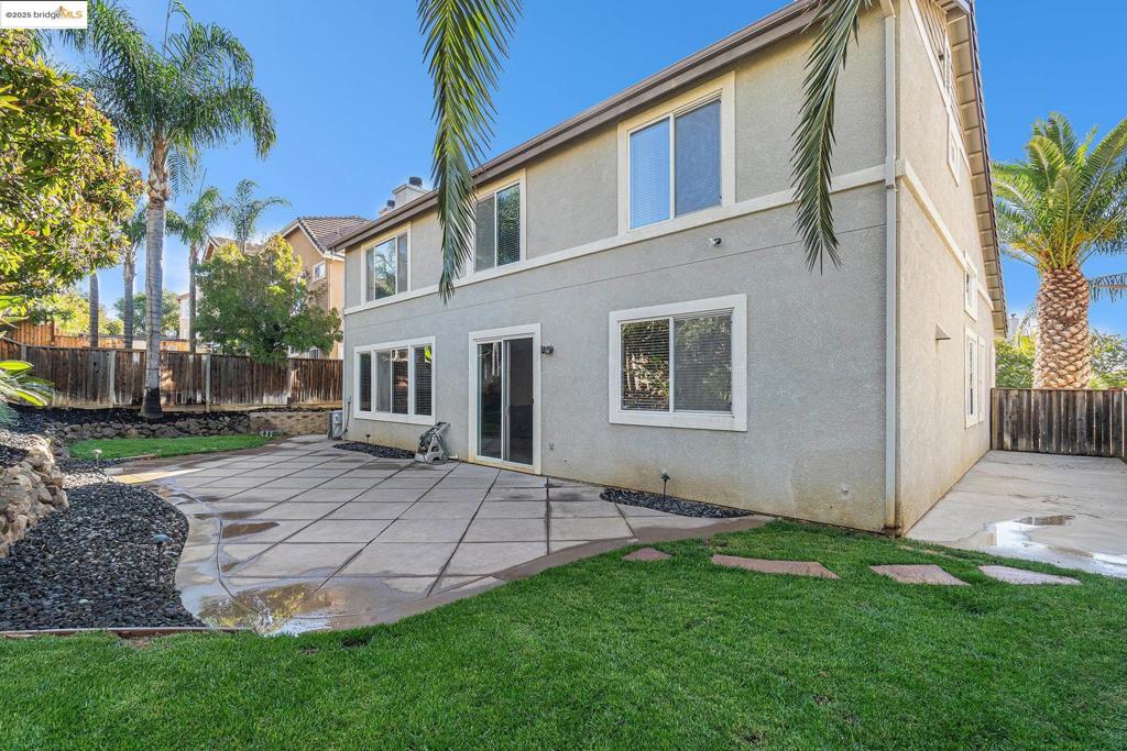 SHADOW LAKES - Residential