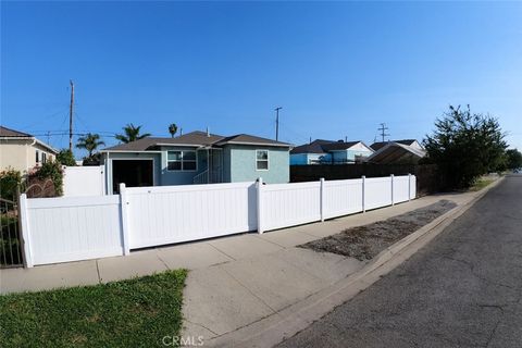 Photo of 1808 N Grape Ave, Compton, CA 90222 (MLS # PW25268745)