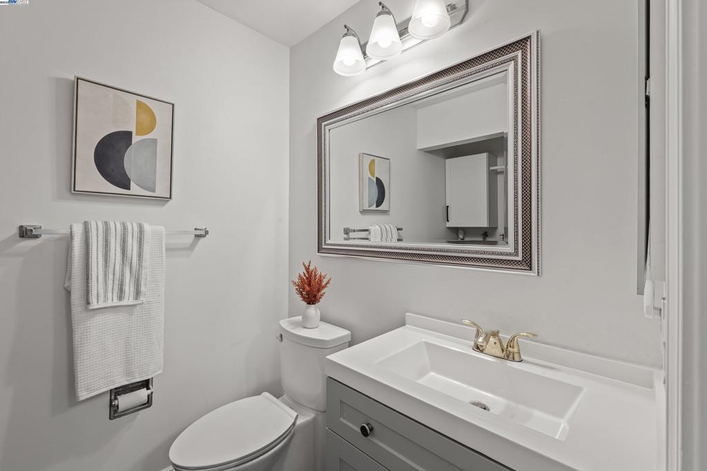 HAYWARD HILLS - Residential