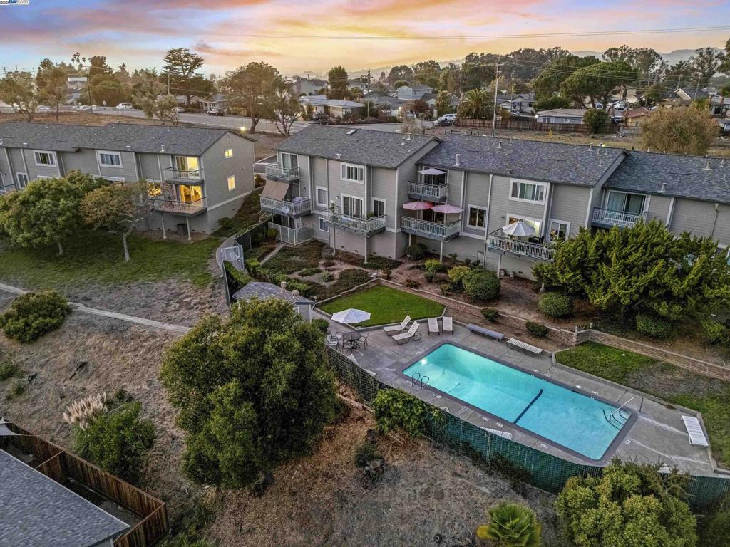 HAYWARD HILLS - Residential