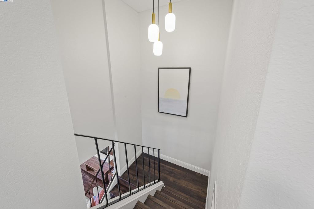 HAYWARD HILLS - Residential