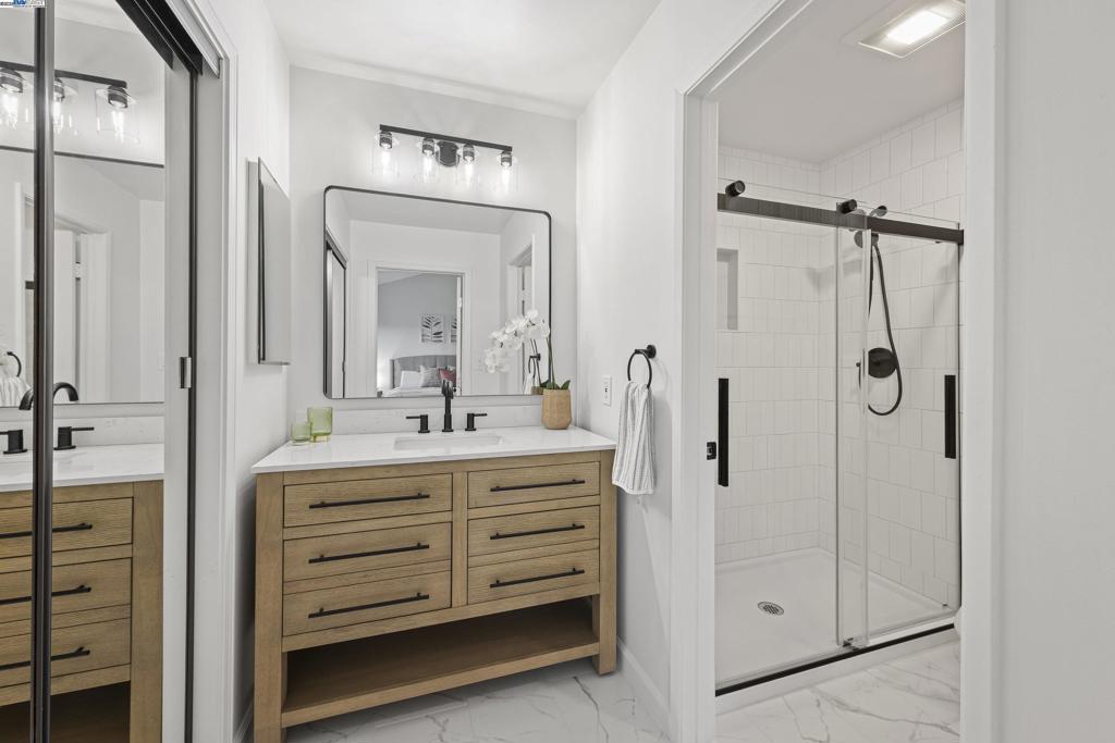 HAYWARD HILLS - Residential