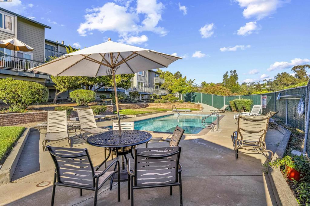 HAYWARD HILLS - Residential