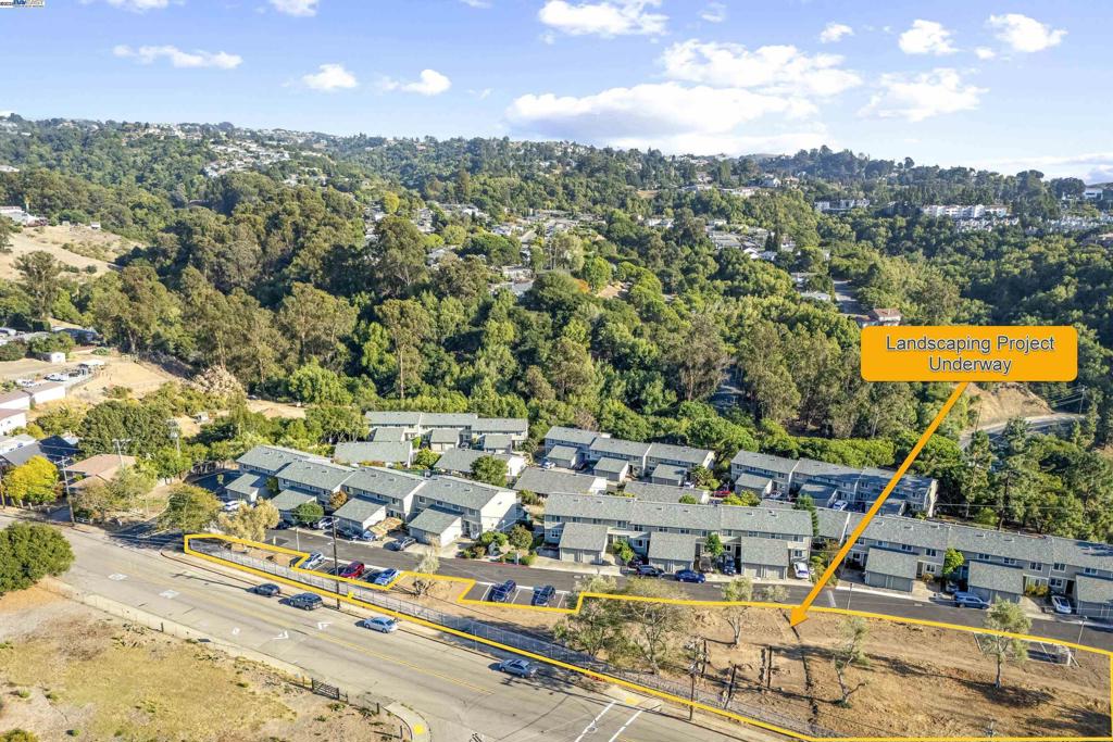 HAYWARD HILLS - Residential