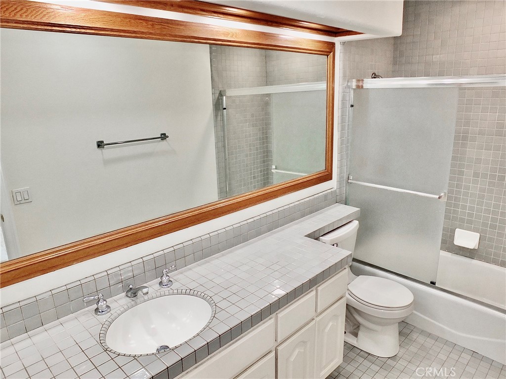 Bay Harbour (BYH) - Residential Lease