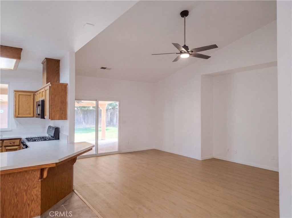5333 W Norwich