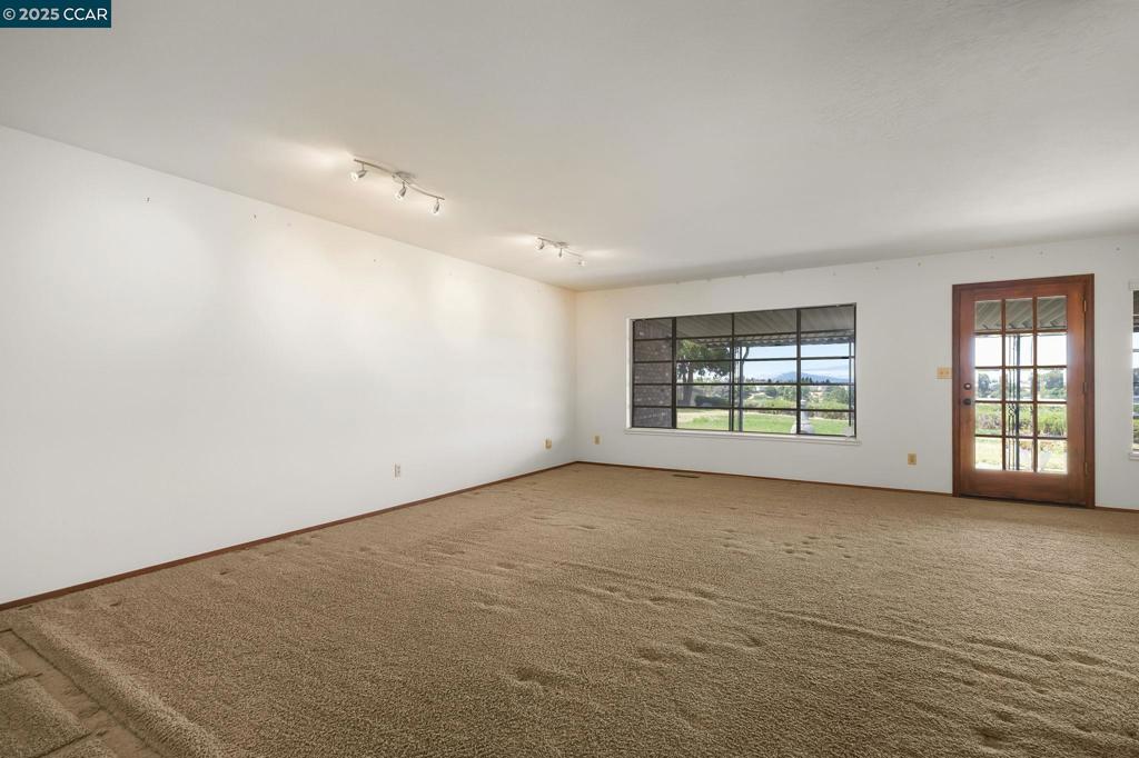 801 Laurel Ct