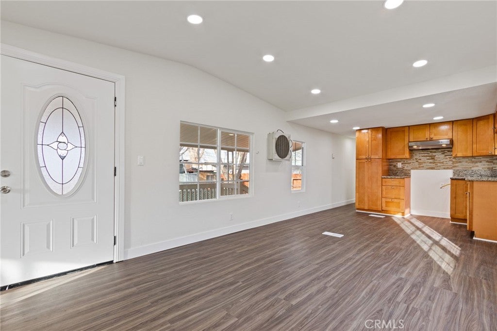 45446 7th Street 42