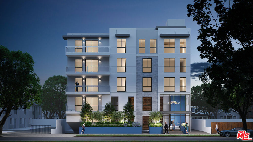 5315 Riverton Avenue