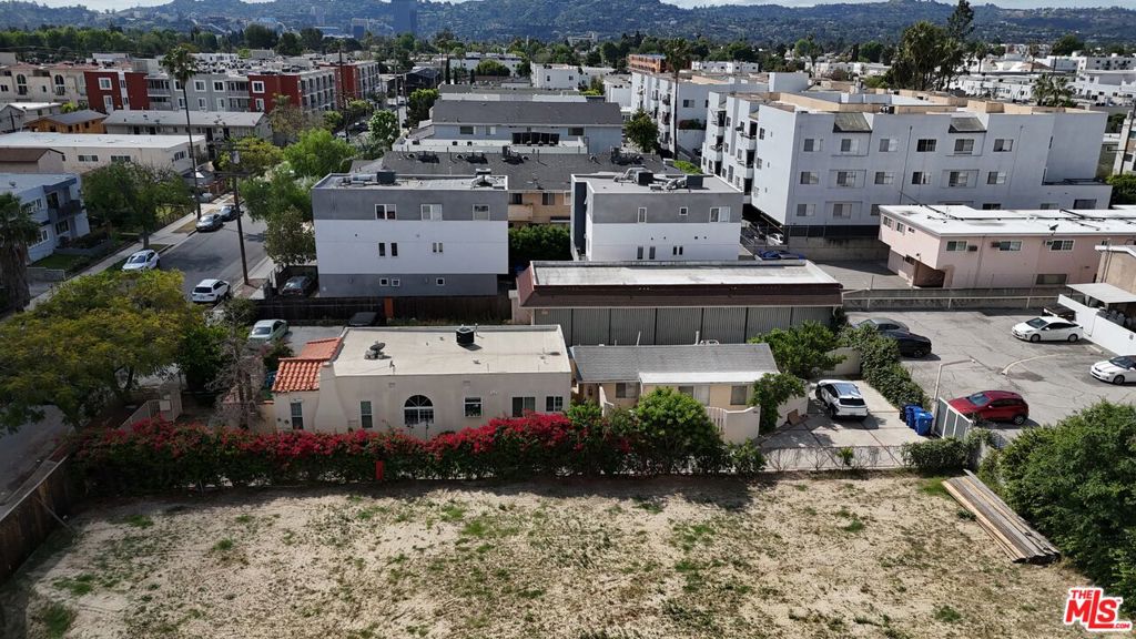 5315 Riverton Avenue