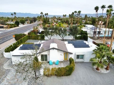 Photo of 1022 E El Escudero Street, Palm Springs, CA 92262 (MLS # 219142533PS)