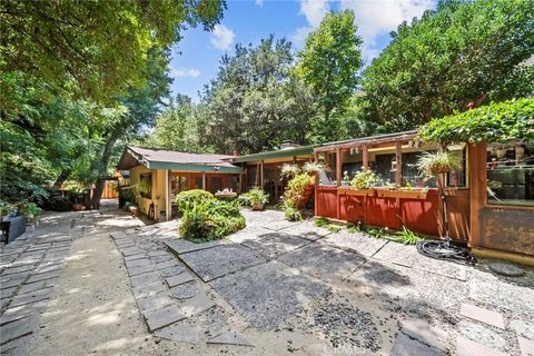 Tiny photo for 2900 Mandeville Canyon RD, Los Angeles, CA 90049 (MLS # SR26113664)