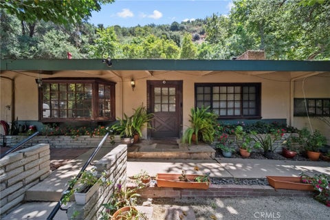 Photo of 2900 Mandeville Canyon RD, Los Angeles, CA 90049 (MLS # SR26113664)