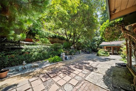 Tiny photo for 2900 Mandeville Canyon RD, Los Angeles, CA 90049 (MLS # SR26113664)