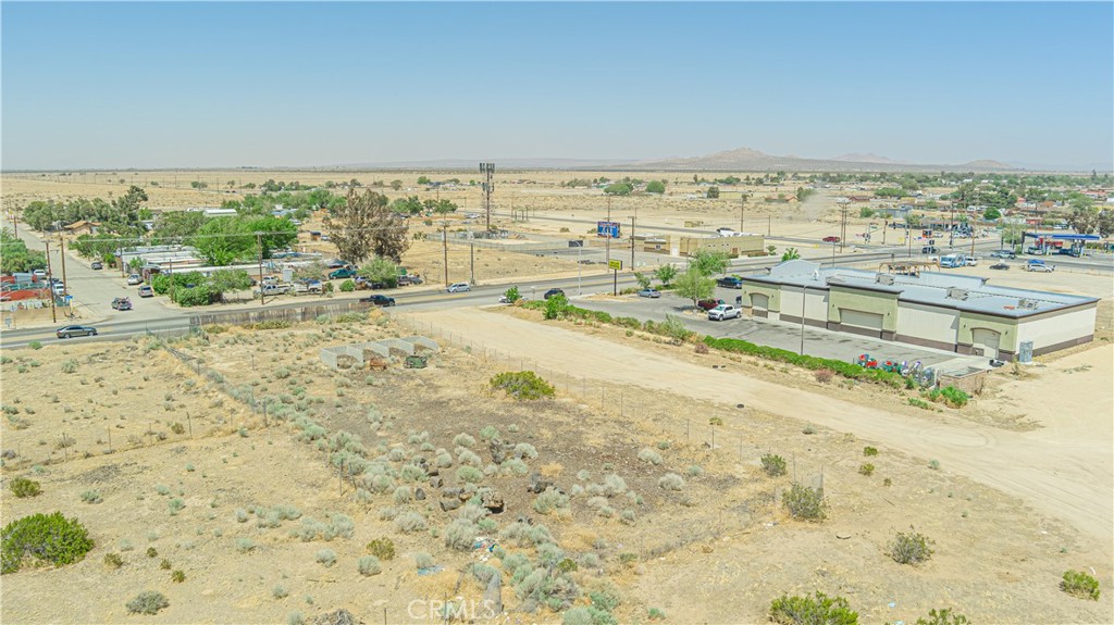 90 Palmdale Blvd