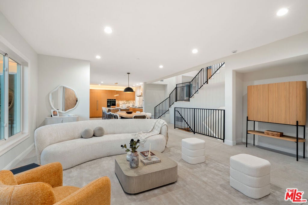8045 Bulwer Drive