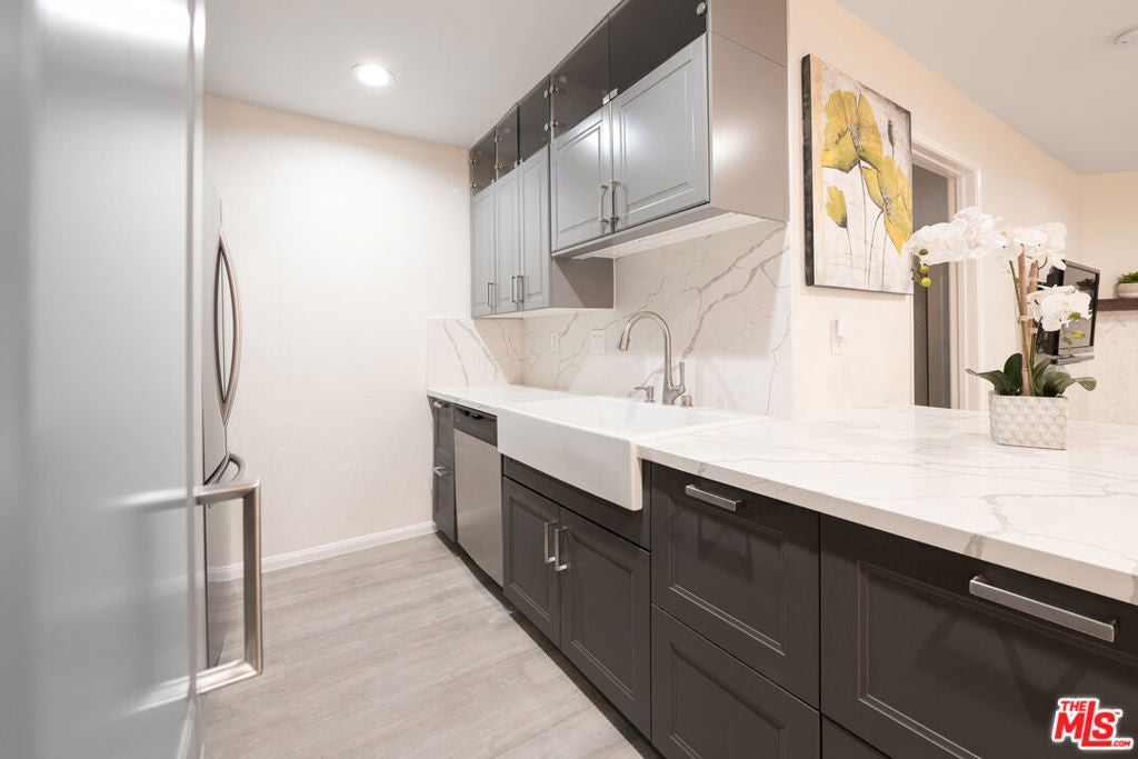 4260 Via Arbolada 116, Los Angeles CA 90042