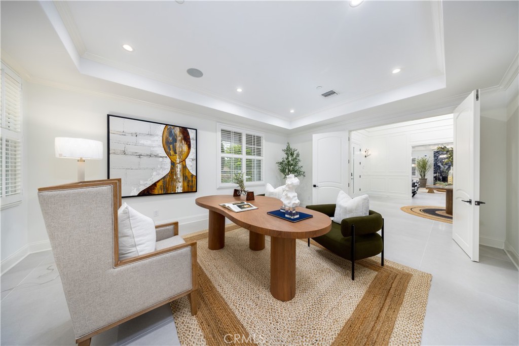 2015 Bella Vista Avenue
