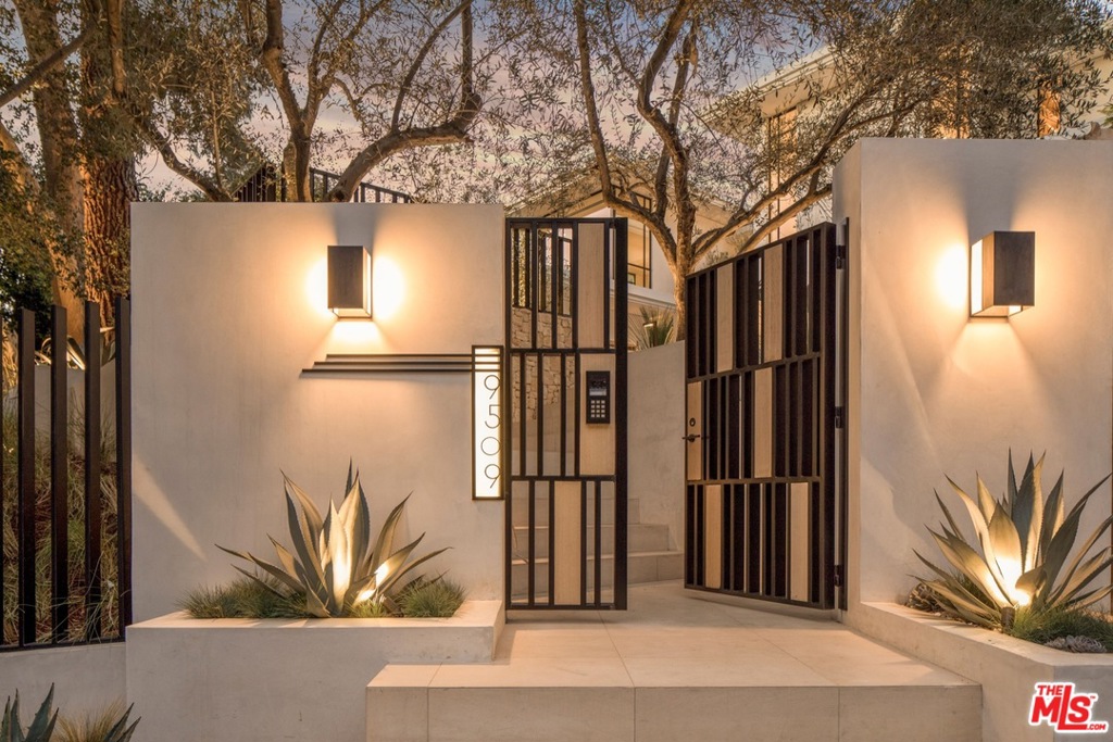 Mid-Century master work of Charles G. Kanner, AIA, 1962 artfully re-conceived and expanded, keeping original inspiration from Bauhaus, Neutra & Schindler. Unlike any other Mid-Century, this home is at once iconic and current for the ultimate Los Angeles architectural lifestyle.