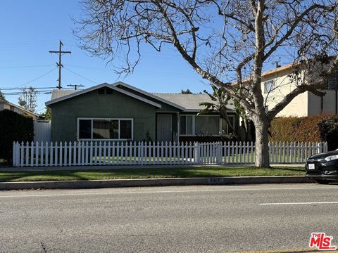 Photo of 5361 Inglewood Boulevard, Culver City, CA 90230 (MLS # 26644093)