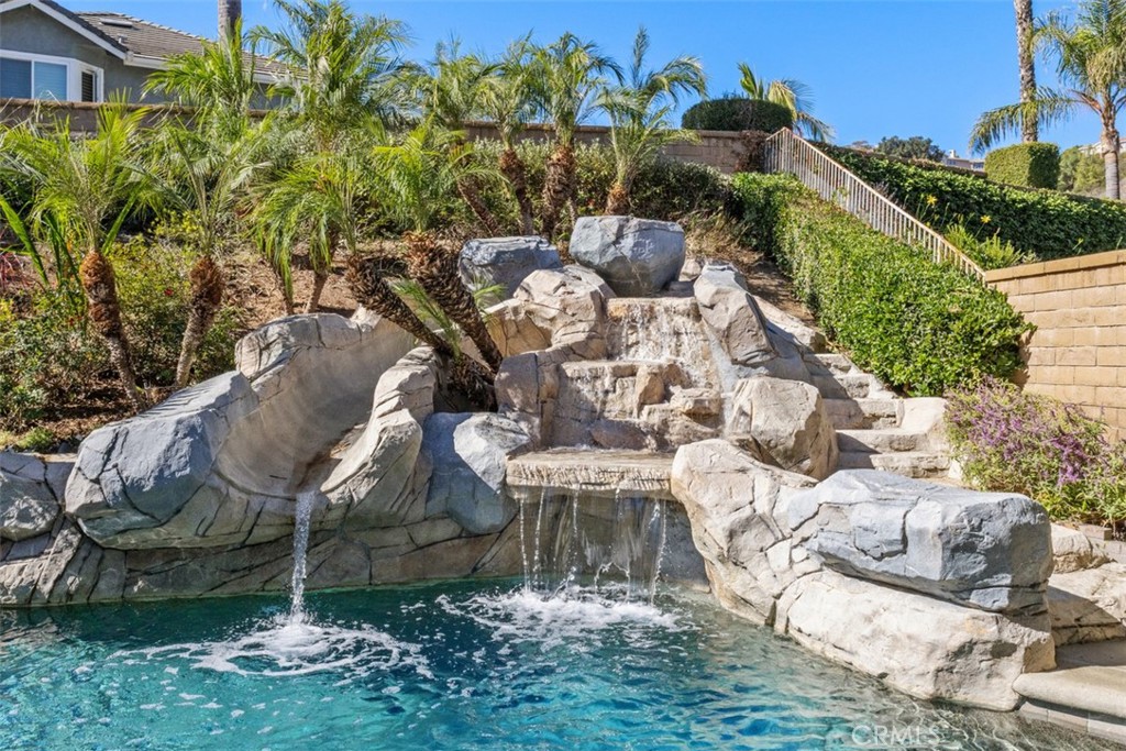 Alta Mira (ALTM) - Residential