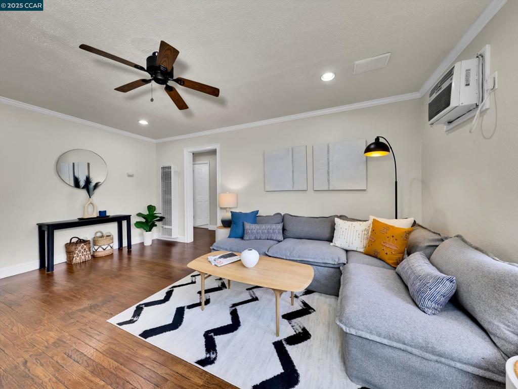CRAWFORD VILLAGE - Residential