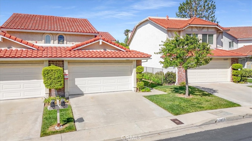 12223 Shady Hollow