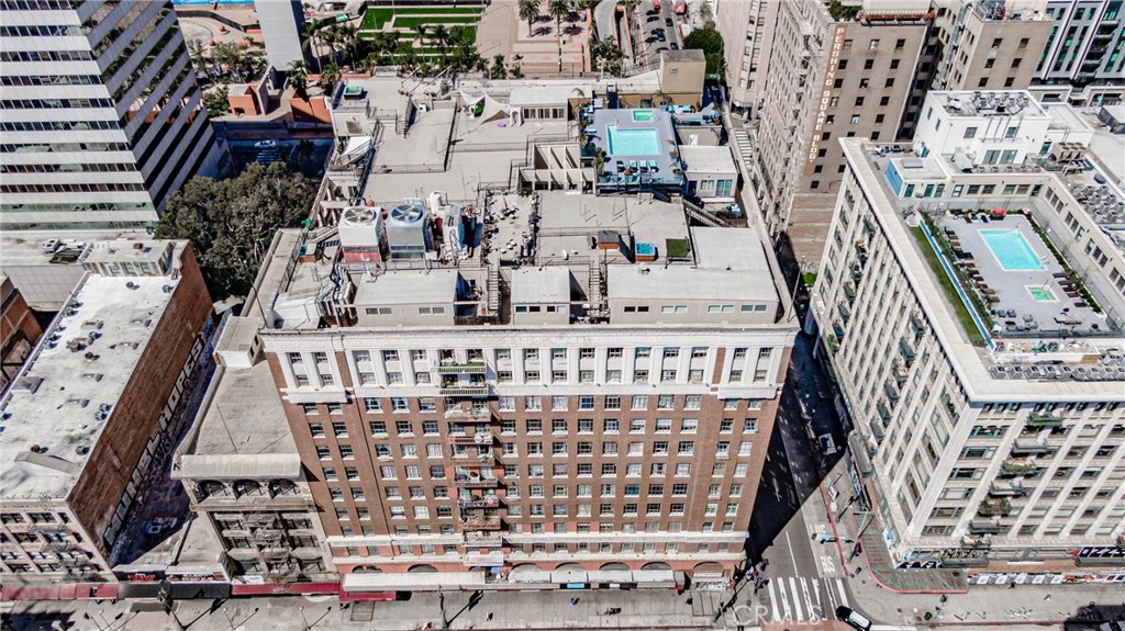 312 W 5th Street 626