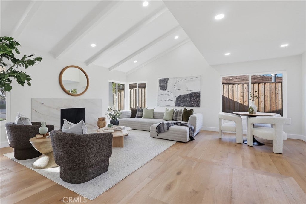 Properties 4 658 Santa Marguerita Drive