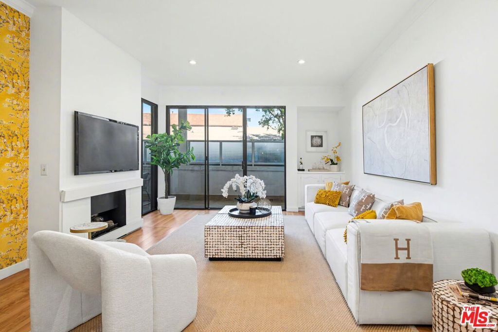 2276 S Beverly Glen Boulevard 207