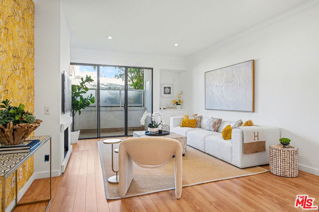 2276 S Beverly Glen Boulevard 207