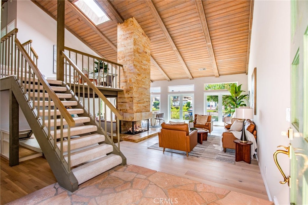 1332 Bluesail Circle