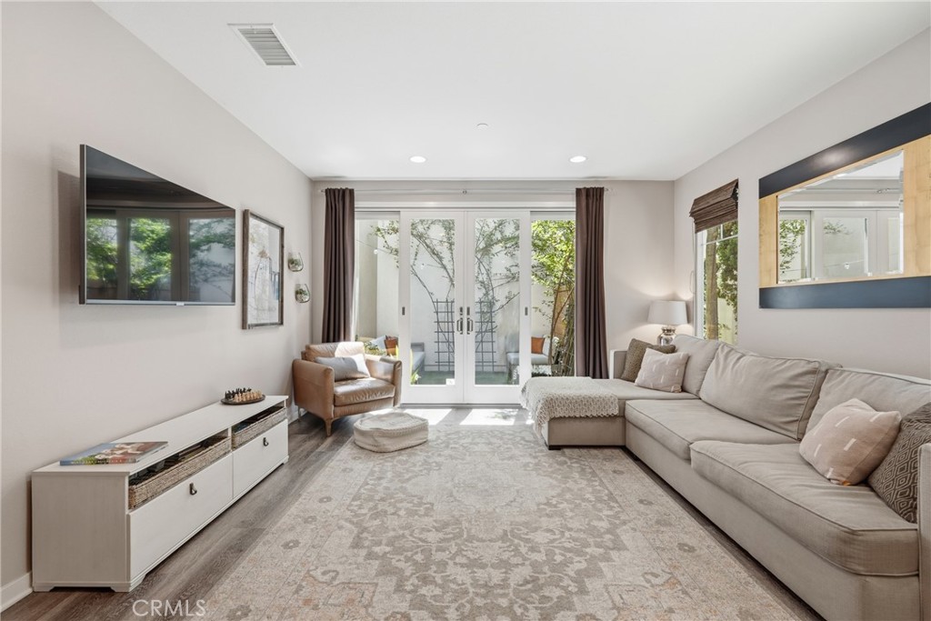 5573 Palm Drive
