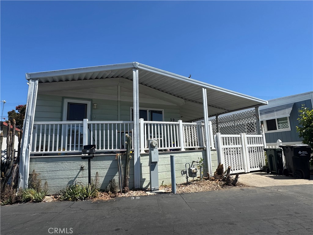 Pleasing 1982 Skyline Mobile Home with Great Potential!
Welcome to this 2-bedroom, 1-bath Skyline mobile home located in a quiet and established community. This cozy home offers a functional layout with a spacious living area, a kitchen, and ample natural light throughout. While the home could use some basic TLC—like fresh paint, adding walls, and minor cosmetic repairs—it’s a solid canvas for your vision. Ideal for buyers looking to customize and create value!
Enjoy a private carport, front porch, and small yard space—perfect for relaxing or container or back yard gardening. The park offers amenities like a community pool and clubhouse. Close to shopping, public transit, and freeway access.
Full of opportunity—don’t miss your chance to own in this desirable neighborhood. Imagine the possibilities!