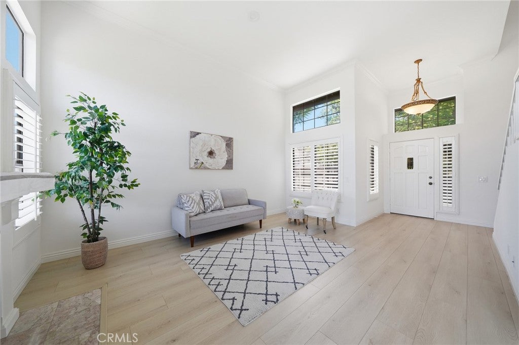 6231 E Twin Peak