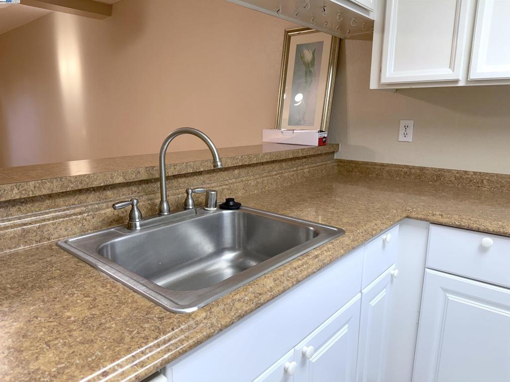 JOAQUINMUA - Residential Lease