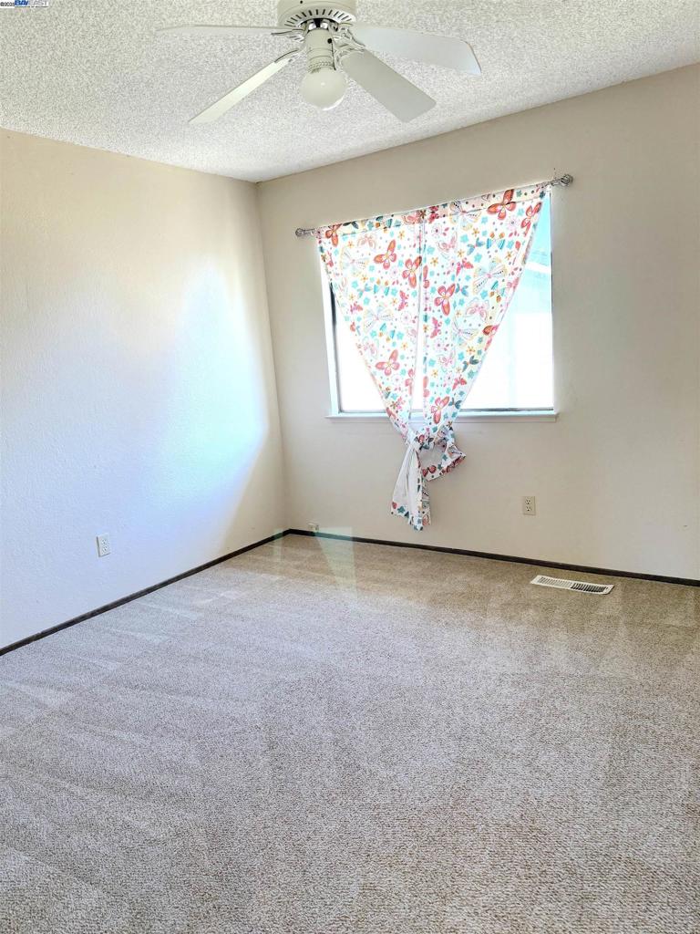 JOAQUINMUA - Residential Lease