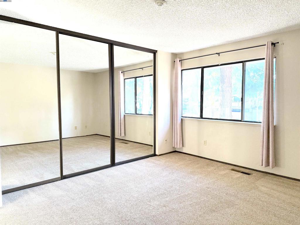 JOAQUINMUA - Residential Lease