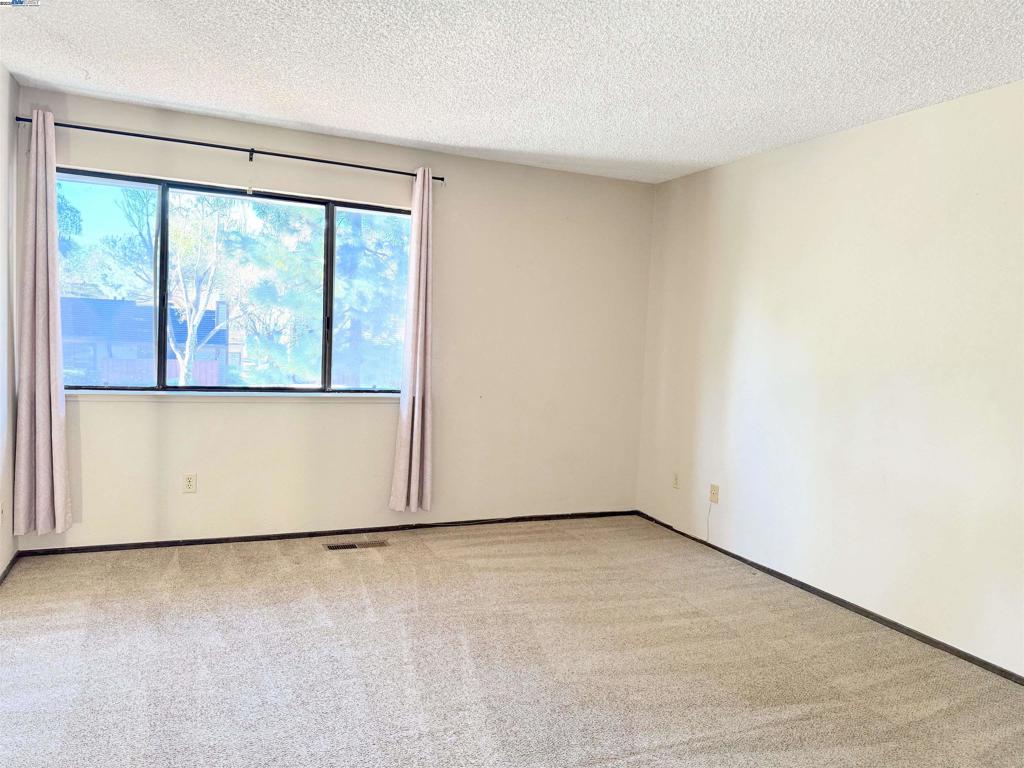 JOAQUINMUA - Residential Lease