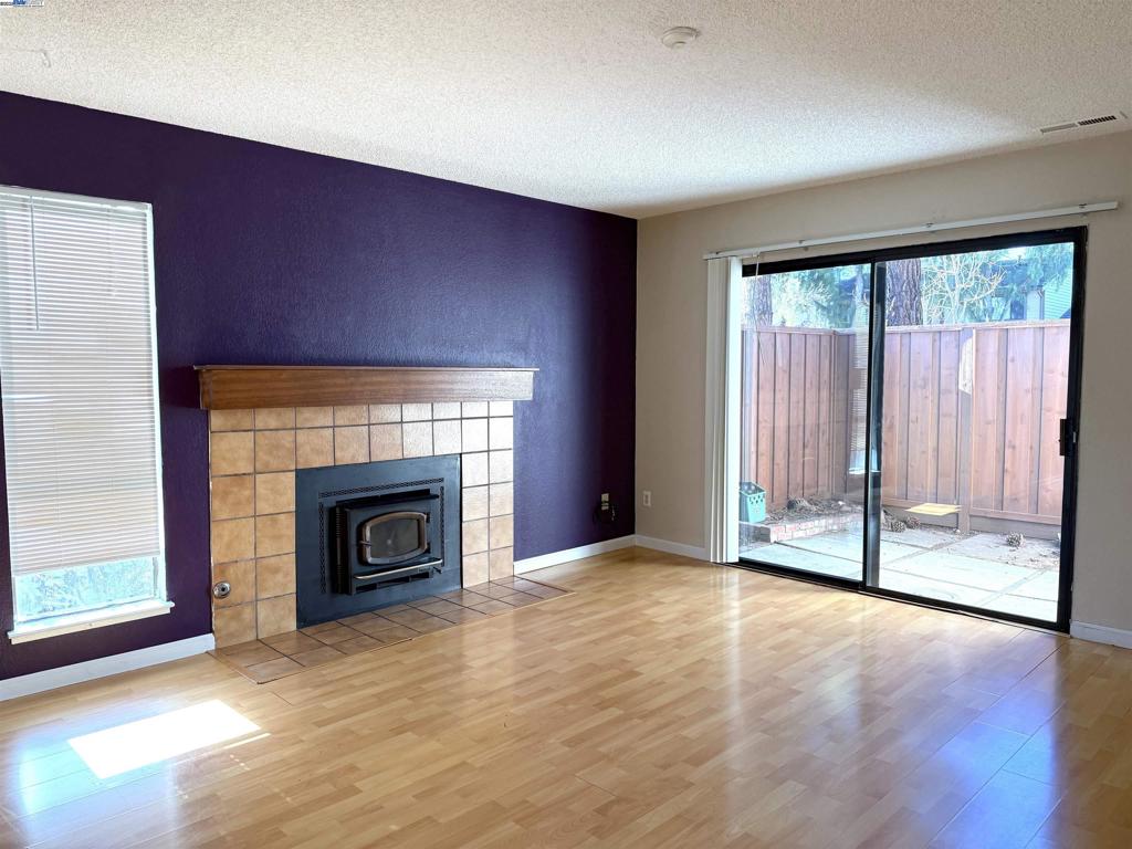 JOAQUINMUA - Residential Lease