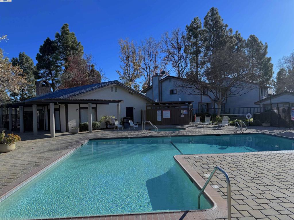 JOAQUINMUA - Residential Lease