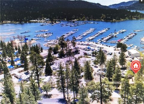Photo of 344 Edgemoor Road, Big Bear Lake, CA 92315 (MLS # CV25222857) Photo of 344 Edgemoor Road, Big Bear Lake, CA 92315 (MLS # CV25222857)