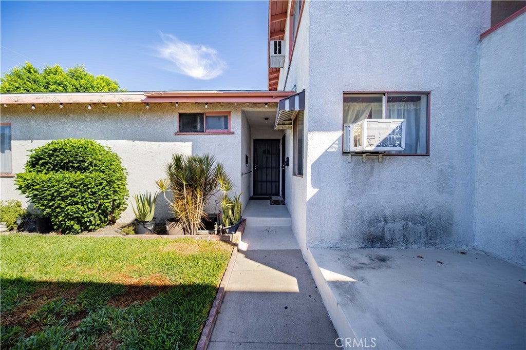 7244 Tujunga Avenue