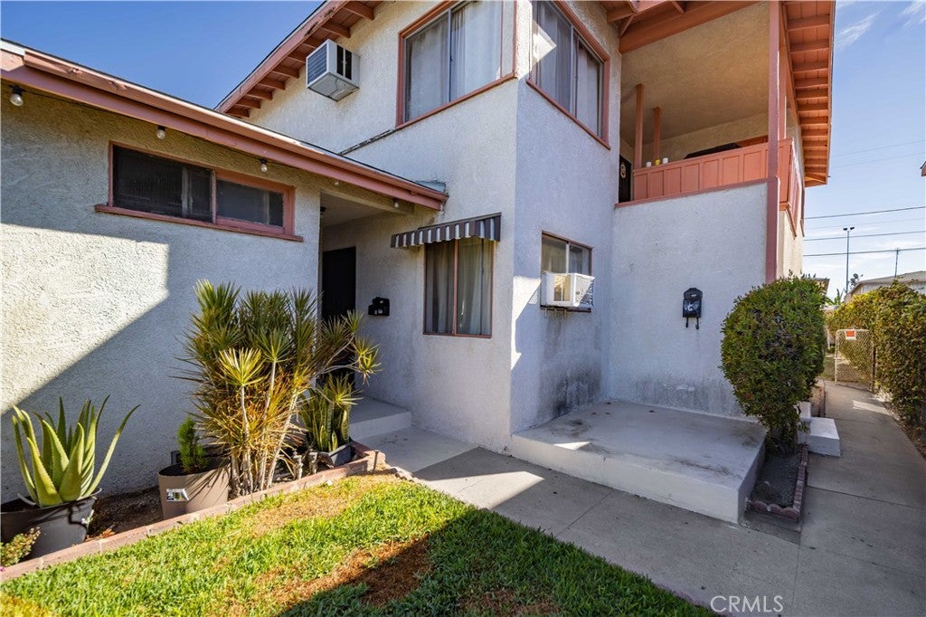 7244 Tujunga Avenue