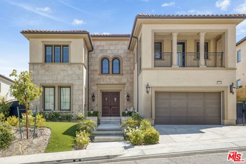 Photo of 20326 W Liverpool Way, Porter Ranch, CA 91326 (MLS # 26828163)